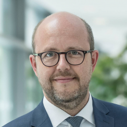 Dr. Thomas Metten Dr. Thomas Metten